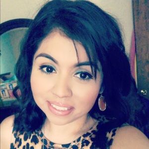 Meet your Posher, Eva